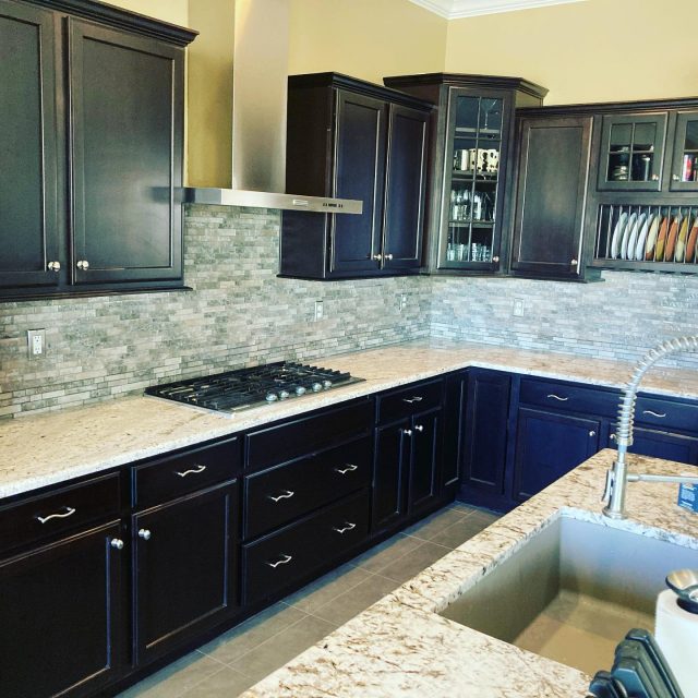 Well hello new countertops 👀 Swipe ➡️ to see how far we’ve come! 
#kitchenremodel #kitchenrenovation #home #local #homeinspo #generalcontractor #familyownedandoperated #countertops #tucson #az