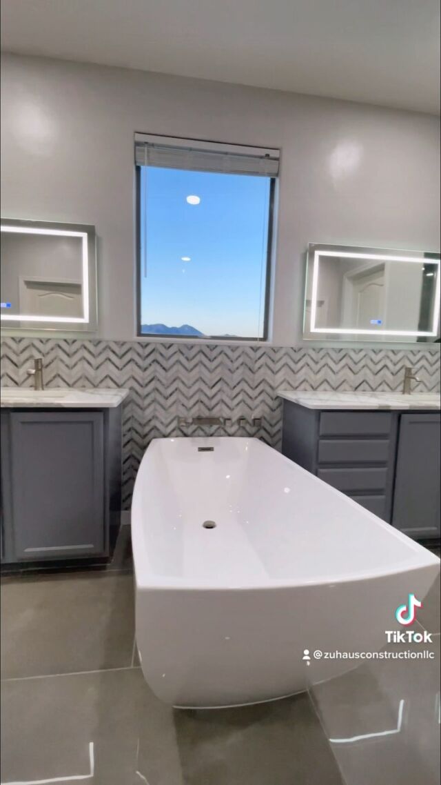 This spa bathroom came out 🔥🔥🔥 More to come 2022! 
•
•
#Tucson #Arizona #remodeling #construction #contractor
