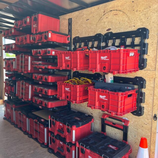 Taking organization to the next level! The additional @milwaukeetool Packout is highly recommend! 👍
•
•

@milwaukeetool 🔥
• 
•
#contractor #milwaukee #milwaukeetools #milwaukeepackout #trailer